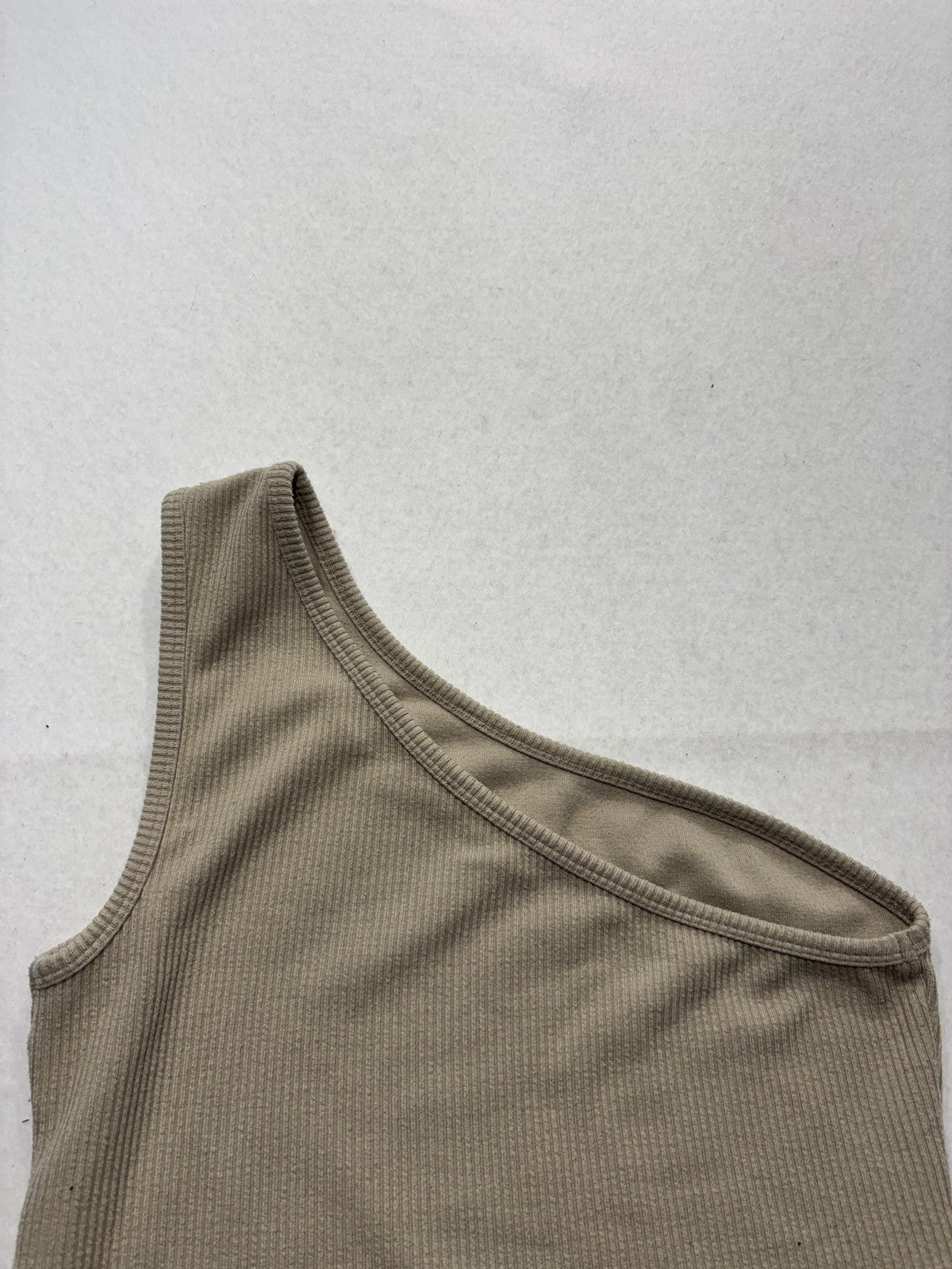 Reformation Tank Top Womens Medium Beige One Shoulder Ribbed Knit Cropped