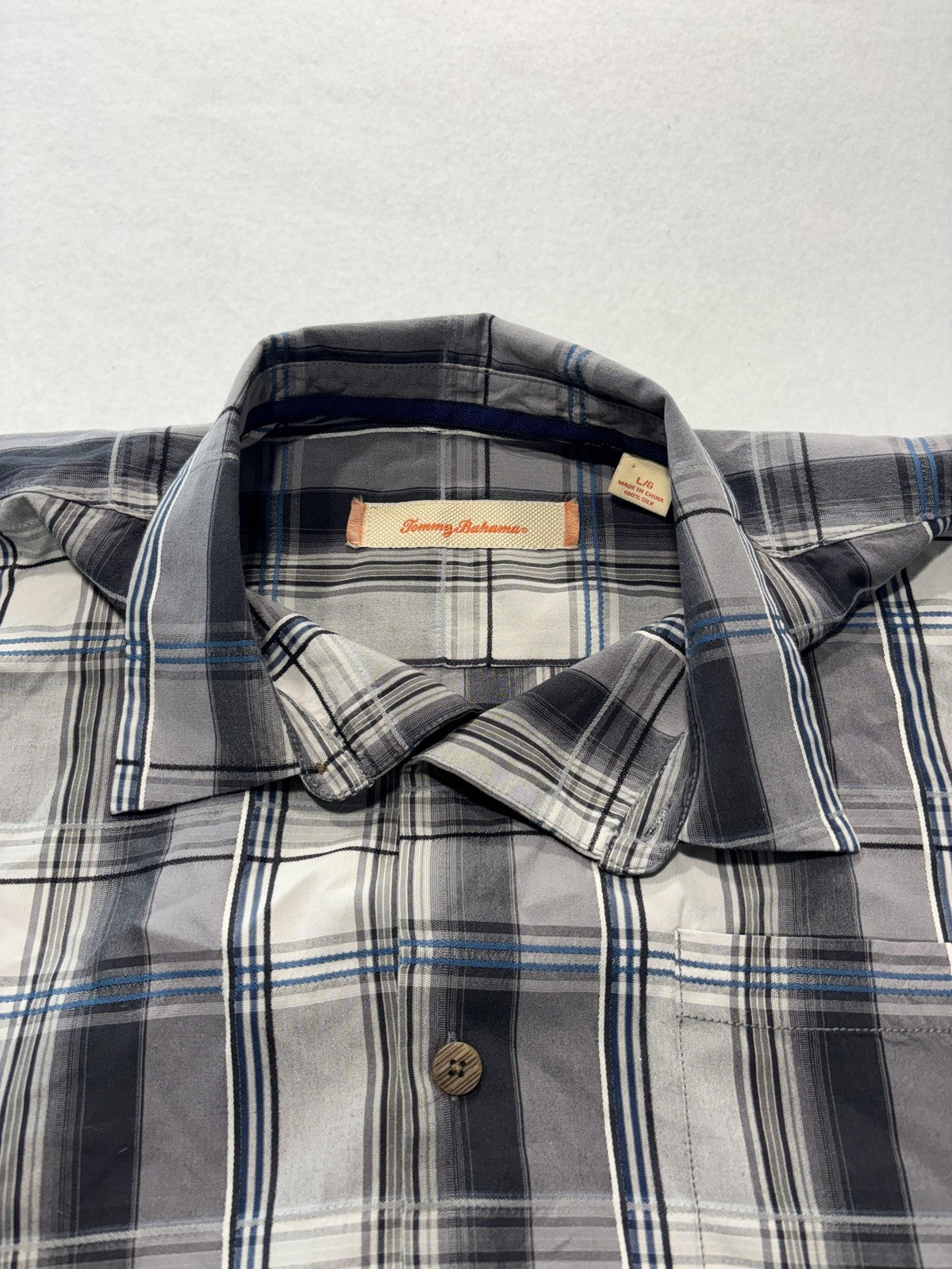 Tommy Bahama Shirt Mens Large Gray Plaid Silk Short Sleeve Button Up Casual