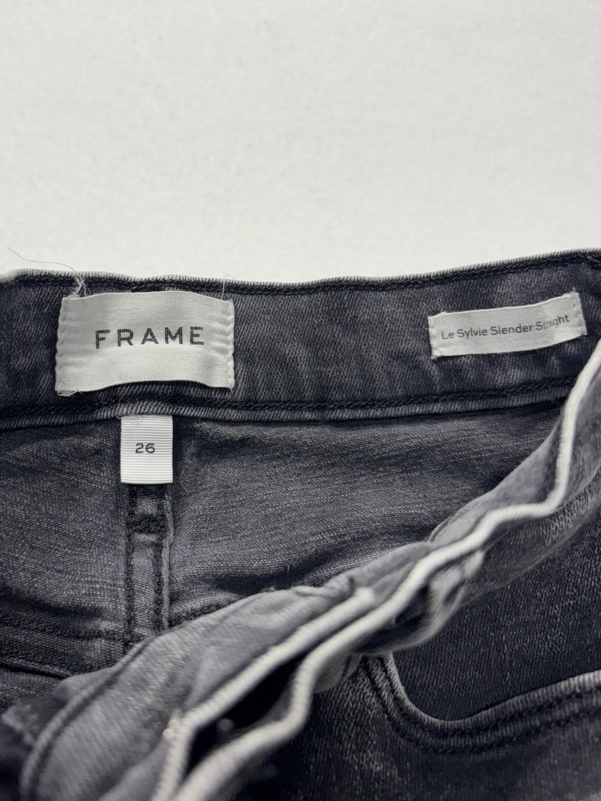 FRAME Le Sylvie Slender Straight Jeans Womens 26 Gray Charcoal Wash Raw Hem