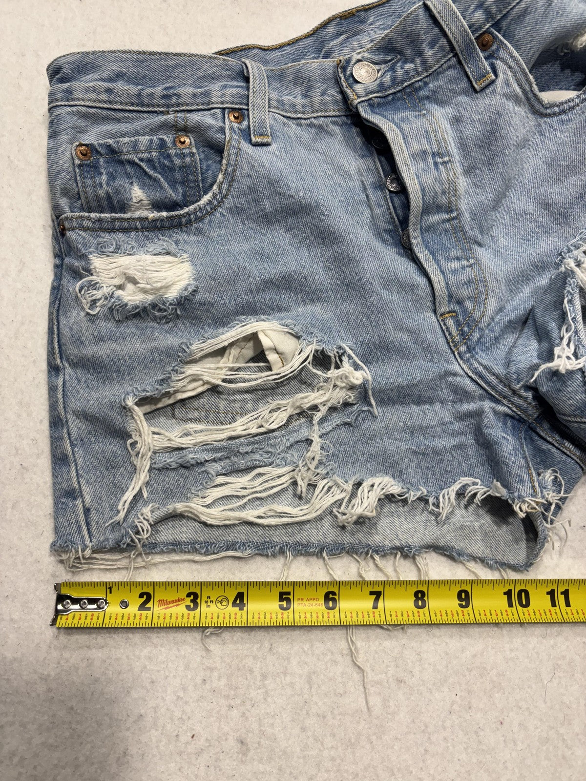 Levi's 501 Shorts Womens 8 Blue Denim High Rise Distressed Cut Off A00432