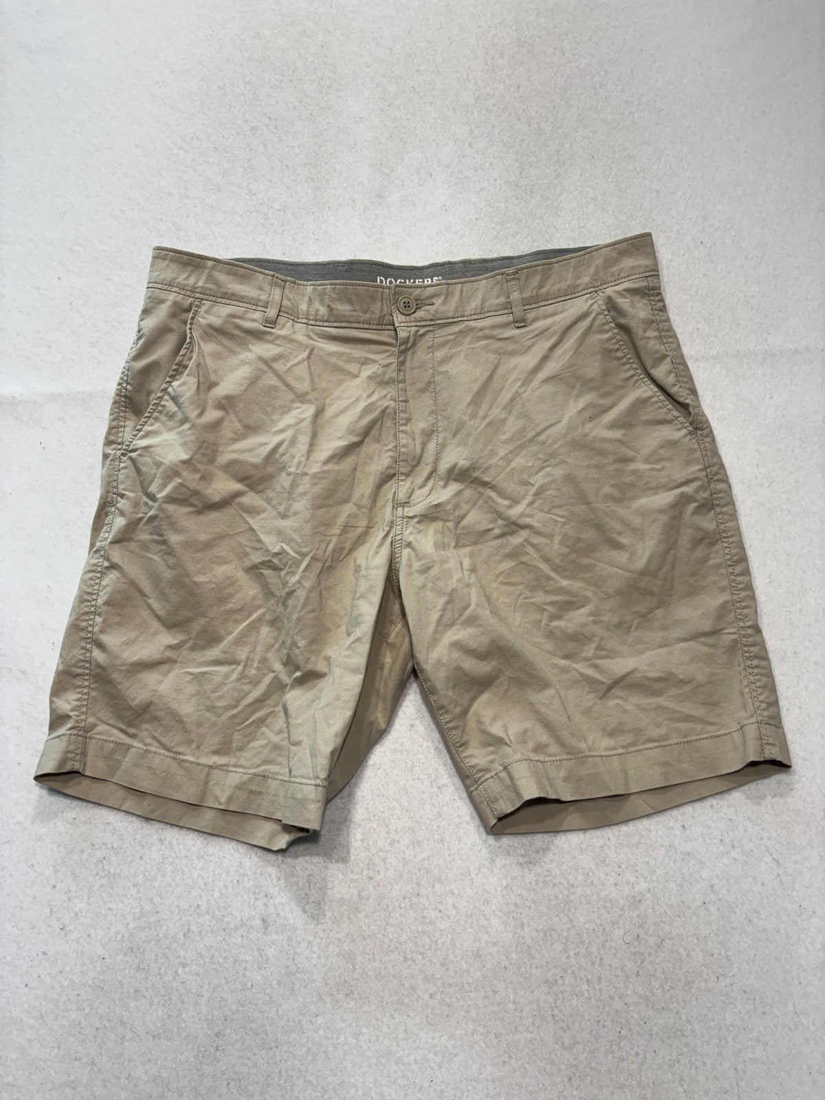 Dockers Chino Shorts Mens 38 Beige 8" Inseam Flex Comfort Stretch S96711