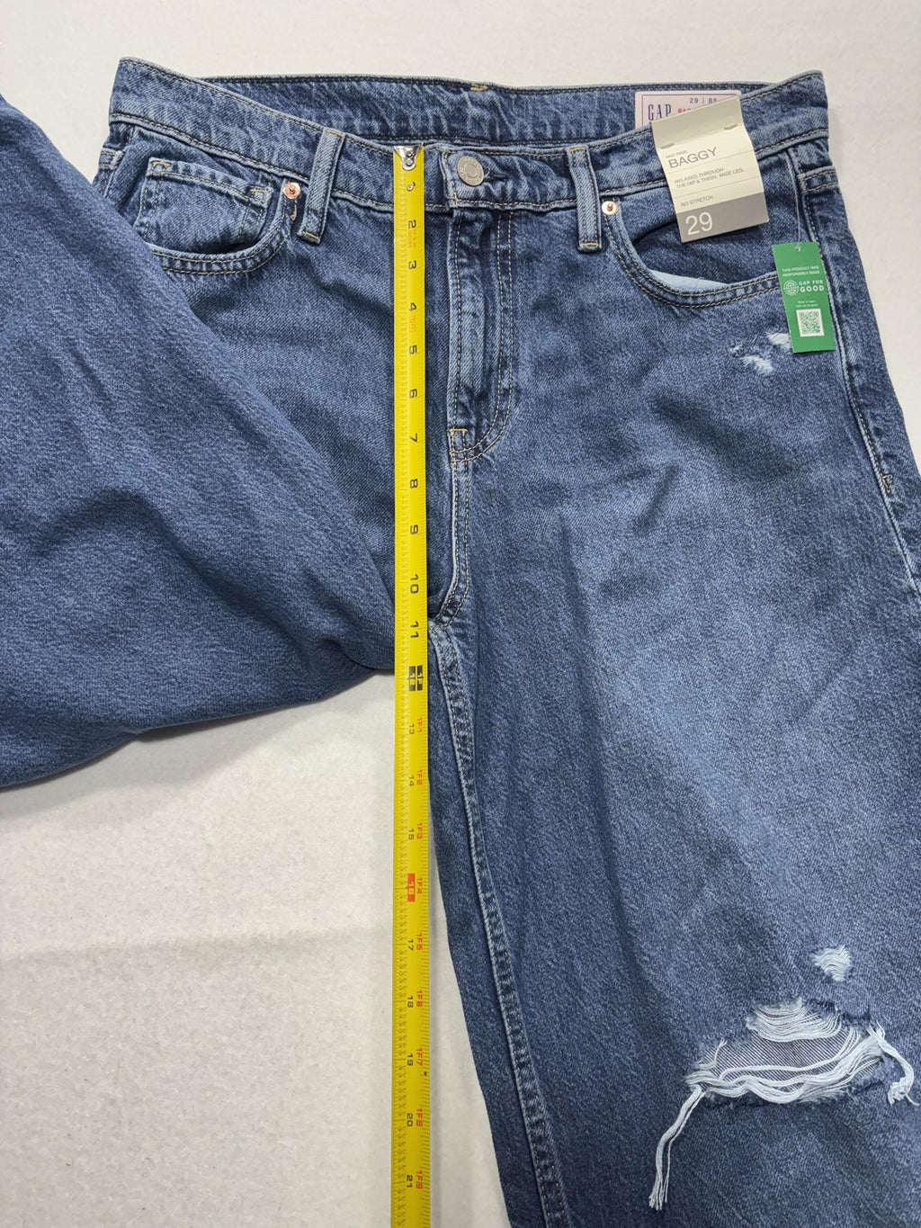 Gap Baggy Mid Rise Jeans Womens 8R Blue Medium Wash Wide Leg Distressed 29x29.5