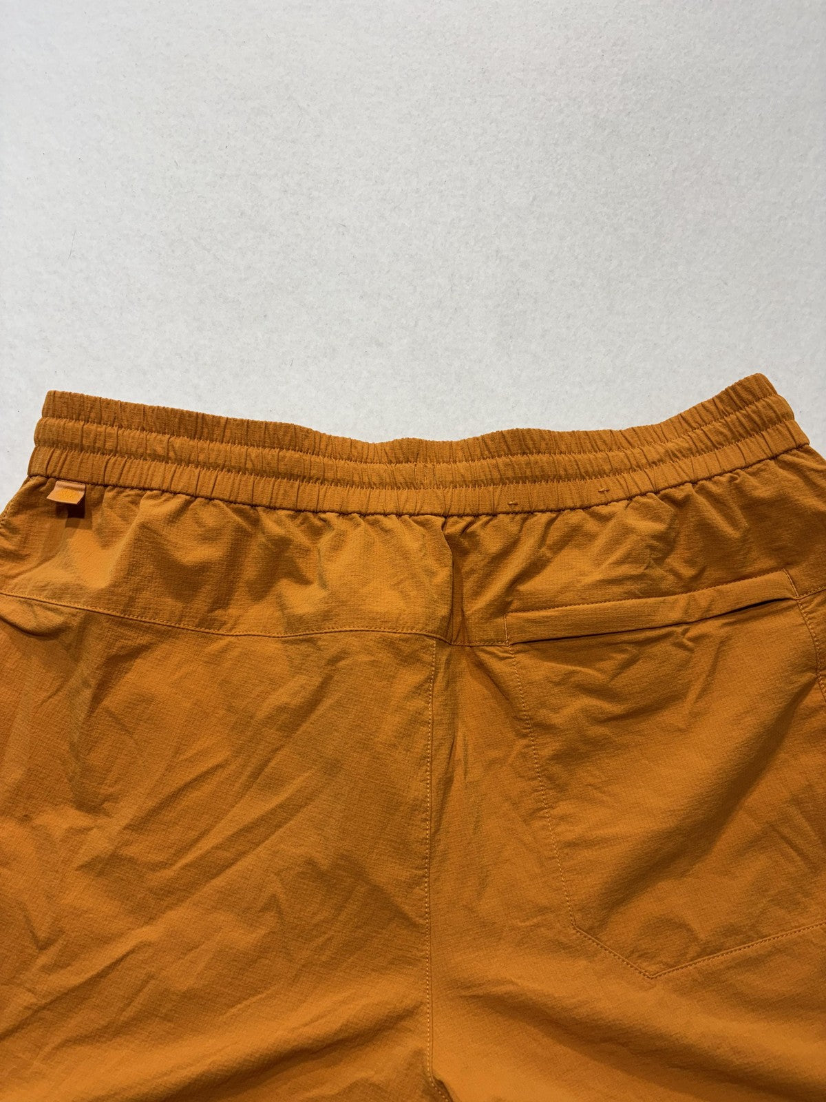 Lululemon Shorts Mens 36 Orange 7" Inseam Running Quick Dry Lightweight Athletic