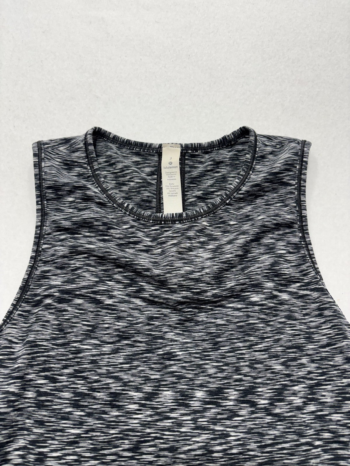 Lululemon Tank Womens 2 Gray Cropped Tie Hem Sleeveless Athletic Top Workout