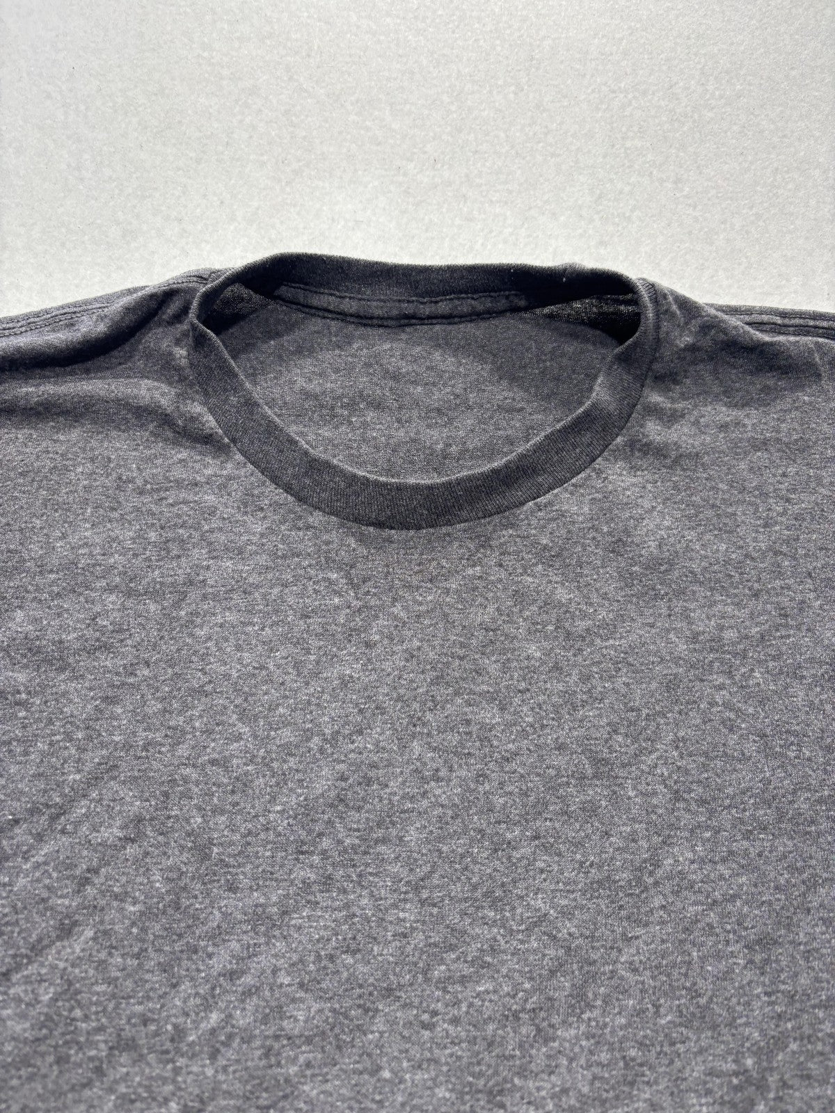 Shirt Mens Medium Gray Crew Neck Short Sleeve Tee Basic Casual Lightweight
