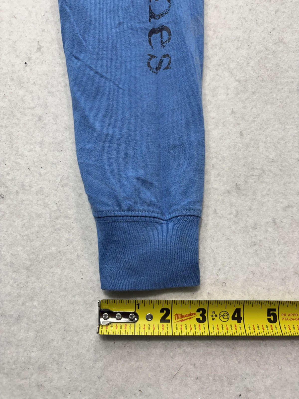 Vineyard Vines Shirt Mens Small Blue Long Sleeve Whale Logo Pocket Graphic Tee