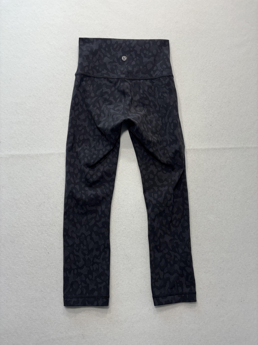 Lululemon Leggings Womens 4 Black Camo High Rise Cropped 23" Inseam Yoga Stretch