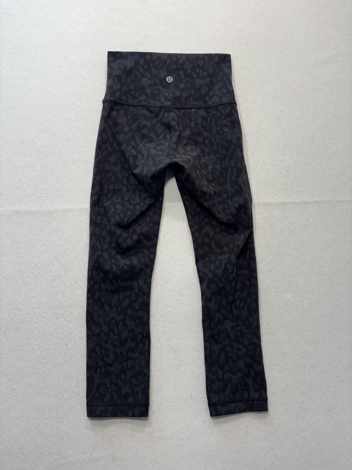 Lululemon Leggings Womens 4 Black Camo High Rise Cropped 23" Inseam Yoga Stretch