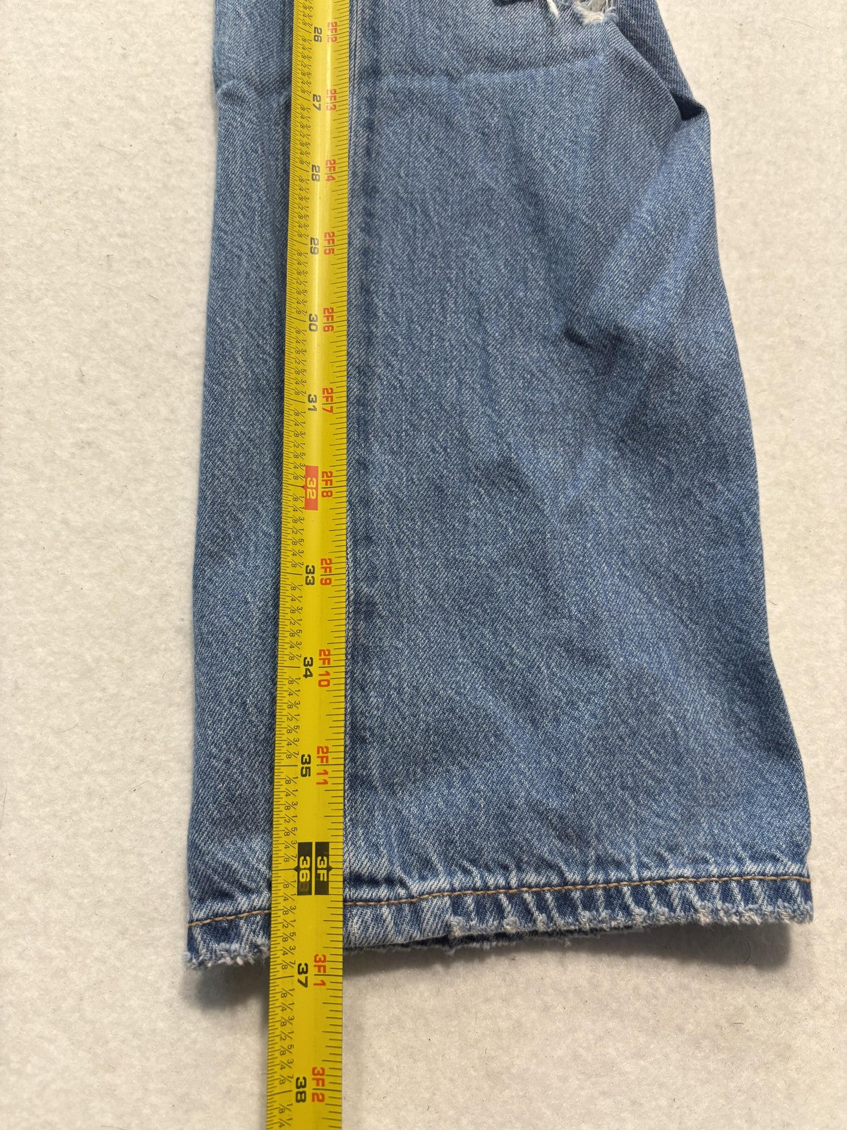 American Eagle Outfitters Tomgirl Jeans Womens 8 Medium Wash Distressed 32x28.5