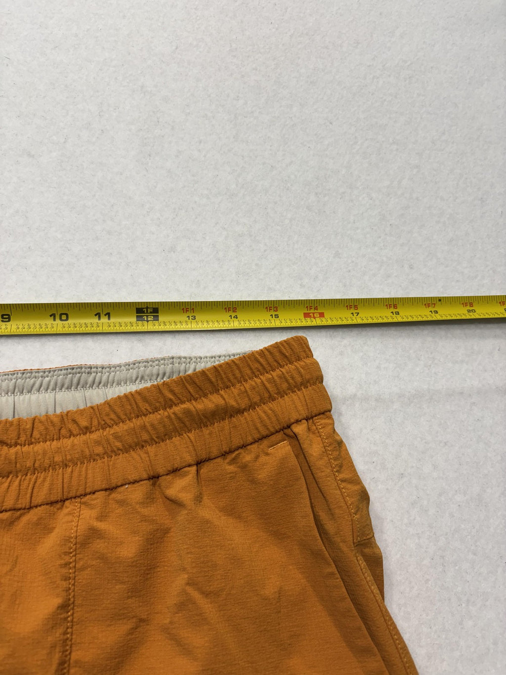 Lululemon Shorts Mens 36 Orange 7" Inseam Running Quick Dry Lightweight Athletic
