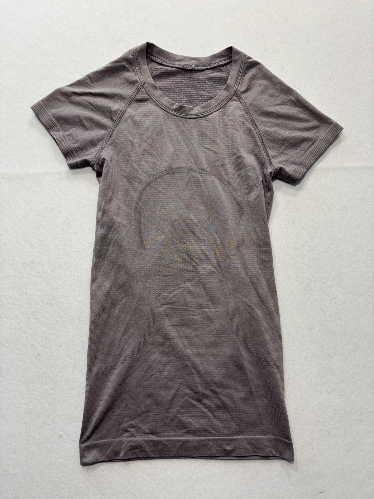 Lululemon Shirt Womens 4 Gray Breathe Repeat Short Sleeve Running Athletic
