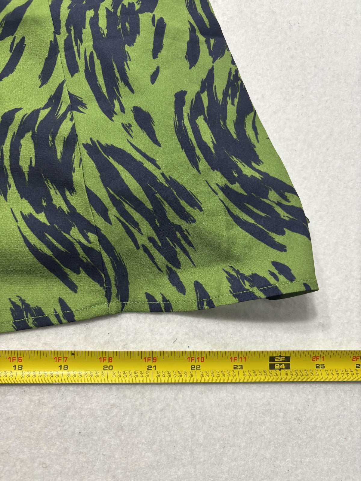 Ali & Jay Elevated Taste Mini Dress Womens Large Green Animal Print Short Sleeve