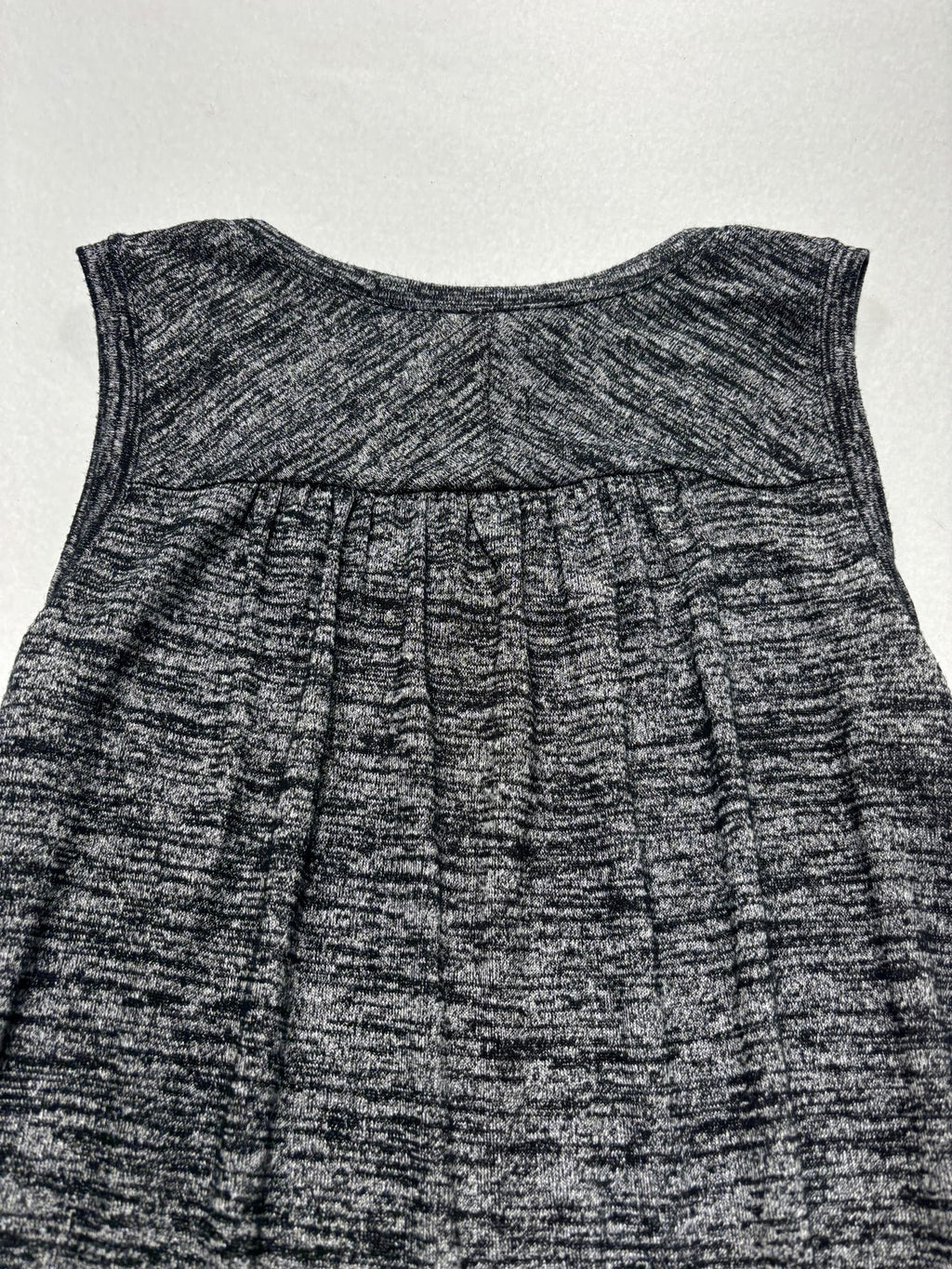 Banana Republic Tank Top Womens S Gray Scoop Neck Pleat Back Jersey Relaxed