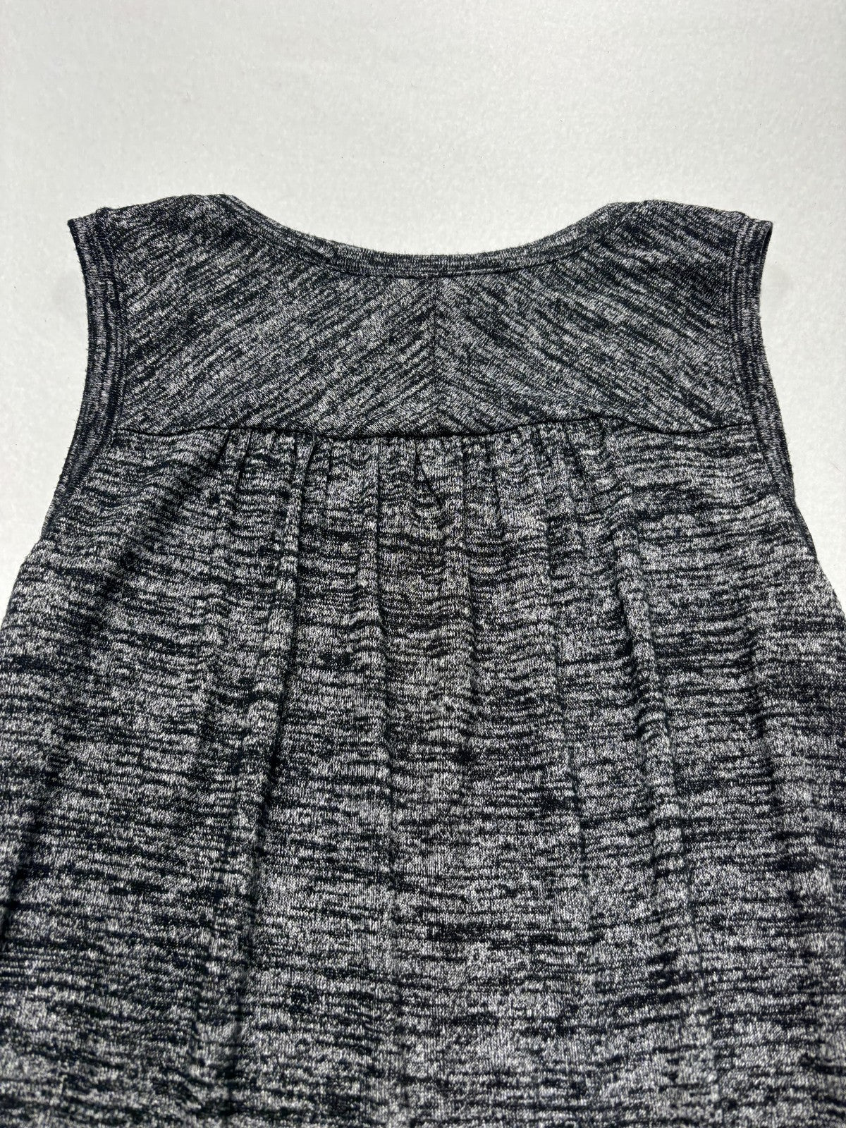 Banana Republic Tank Top Womens S Gray Scoop Neck Pleat Back Jersey Relaxed