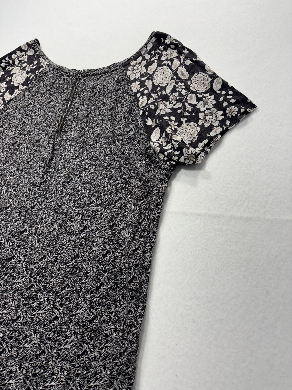 Lucky Brand Blouse Womens XL Black Floral Raglan Short Sleeve Zip Back Knit Top