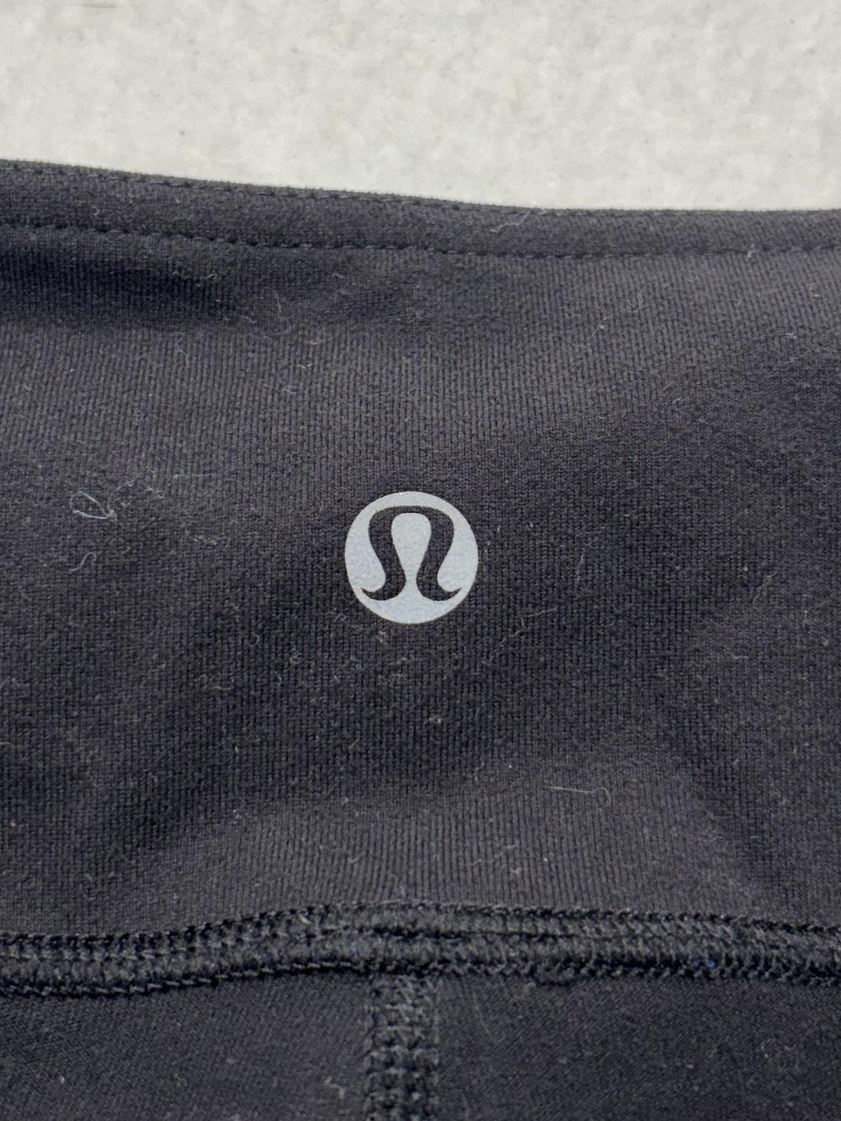Lululemon Leggings Womens 6 Black 21.5" Inseam Capri Yoga Stretch Athletic Pants