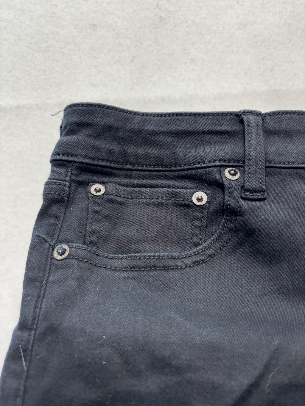 American Eagle Womens 8 Black Denim Cut Off Cuffed Stretch Shorts Ne(x)t Level
