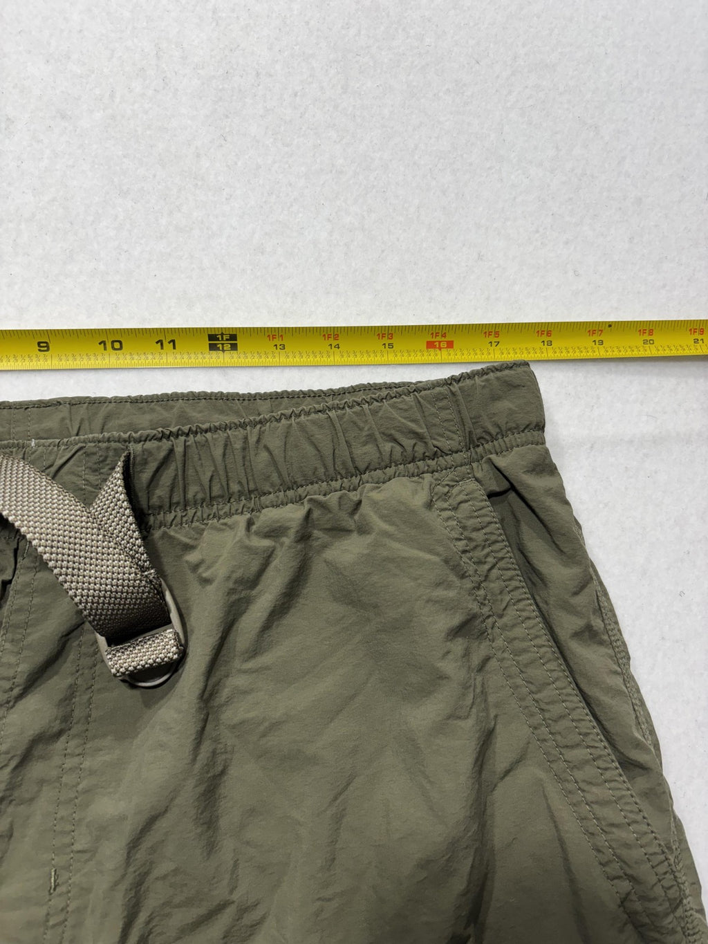 Columbia Swim Shorts Mens Large Green Elastic Waist Cargo Pockets Mesh Lined