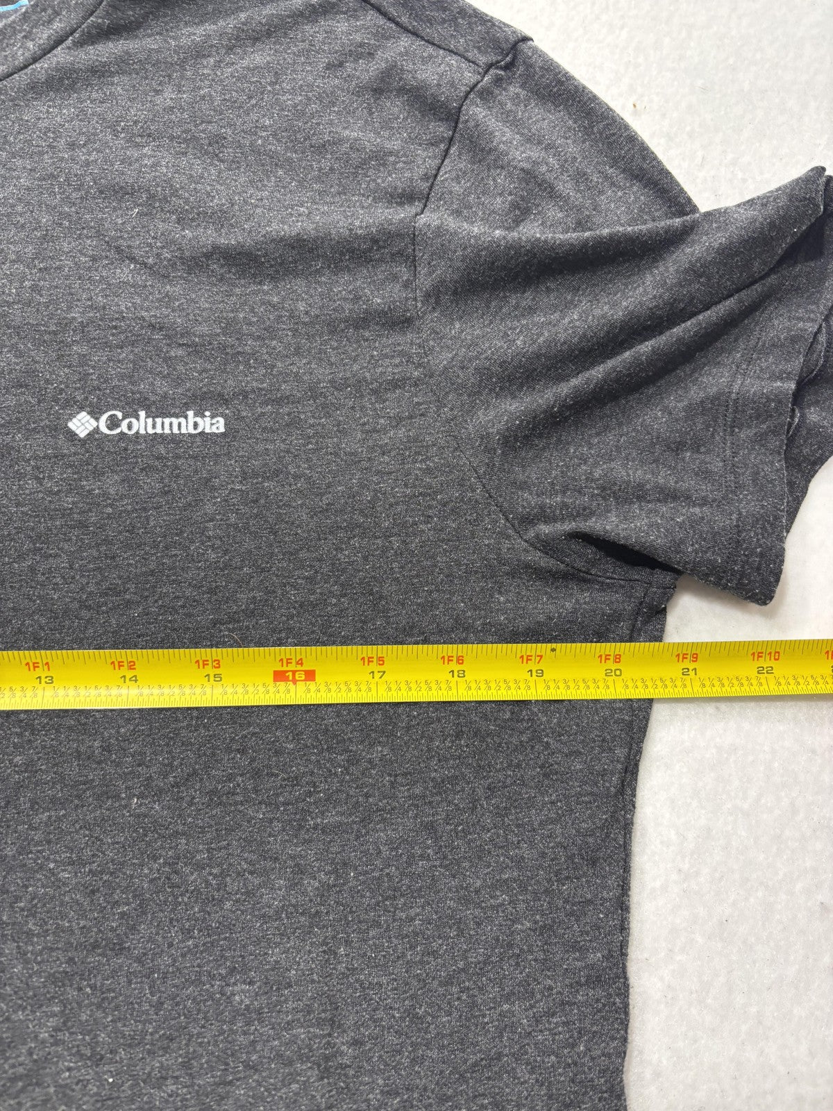 Columbia Shirt Mens Large Gray Stretch Crew Neck Short Sleeve Logo Tee Casual