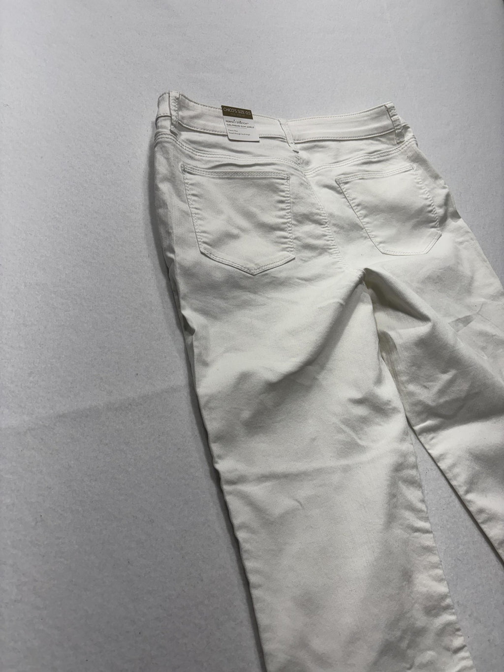 Chico's Jeans Womens 6 White Paisley Stretch Girlfriend Slim Ankle Raw Hem