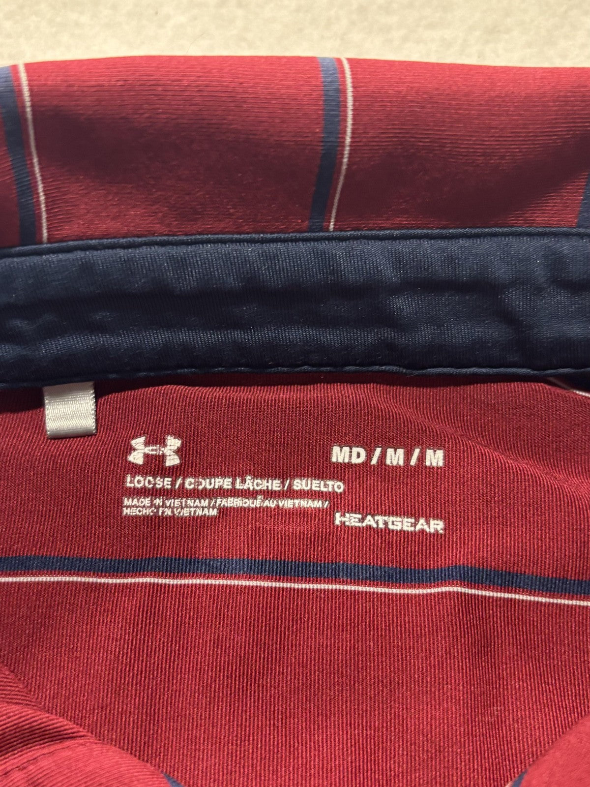 Under Armour HeatGear Polo Shirt Mens Medium Red Striped Loose Golf Short Sleeve