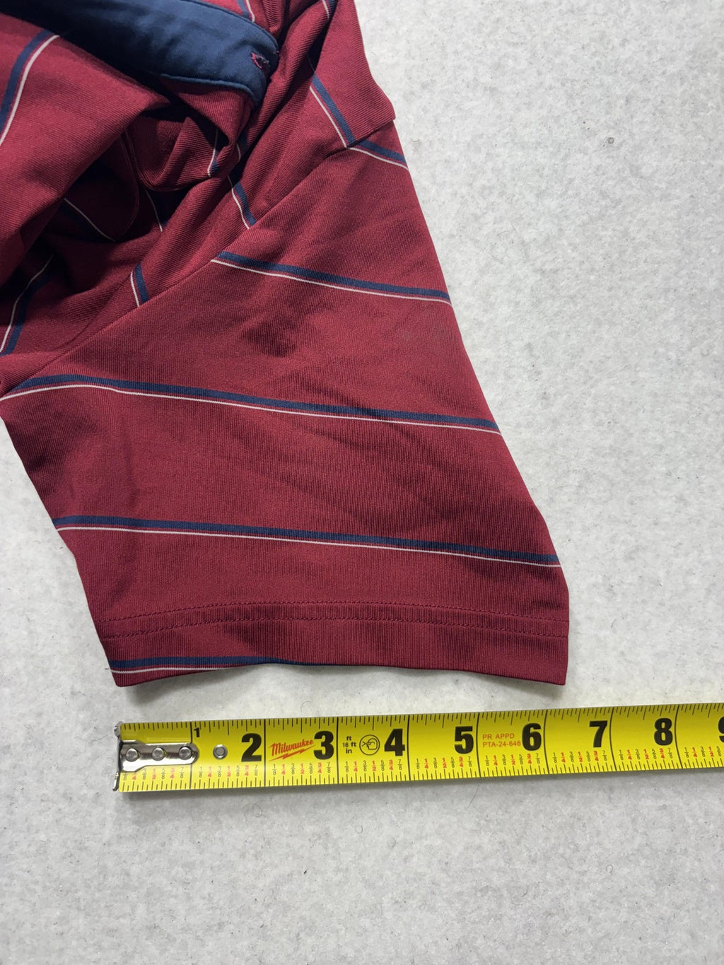 Under Armour HeatGear Polo Shirt Mens Medium Red Striped Loose Golf Short Sleeve