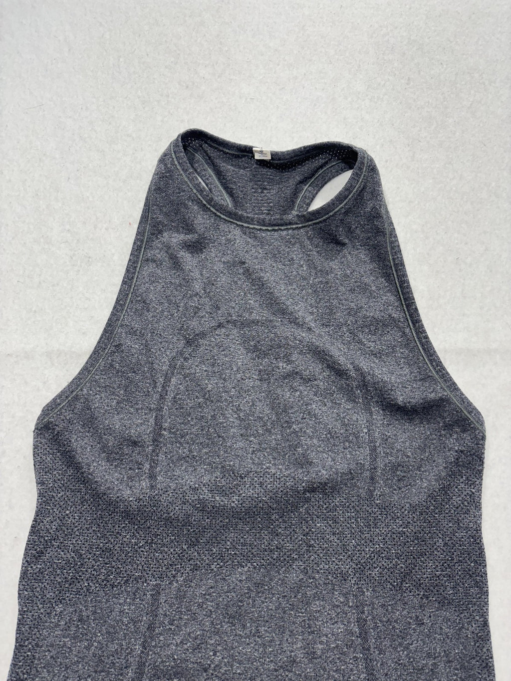 Lululemon Swiftly Tech Tank Womens 6 Gray Crew Neck Racerback Knit Athletic Top