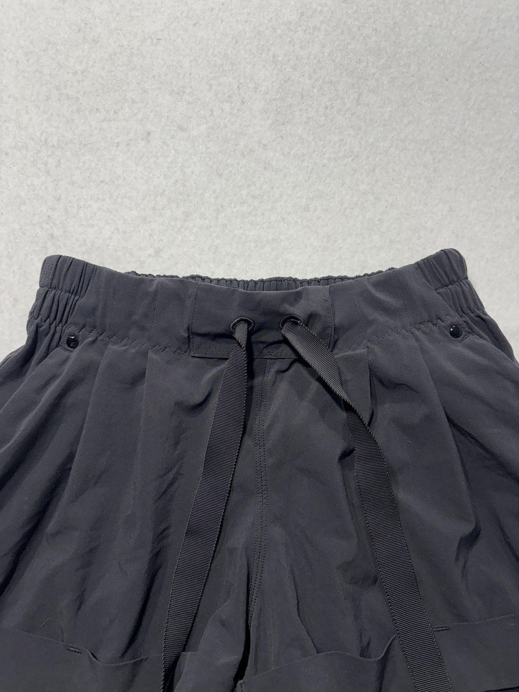 Lululemon Shorts Womens 4 Black 4" Inseam Drawstring Cuffed Athletic Casual