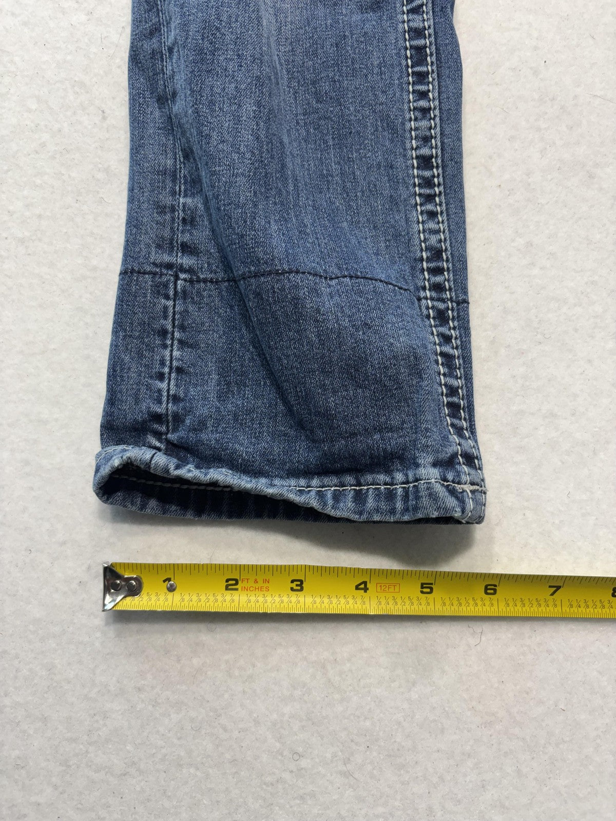 Miss Me Jeans Womens 26 Blue Medium Wash Mid Rise Capri Distressed Embroidered