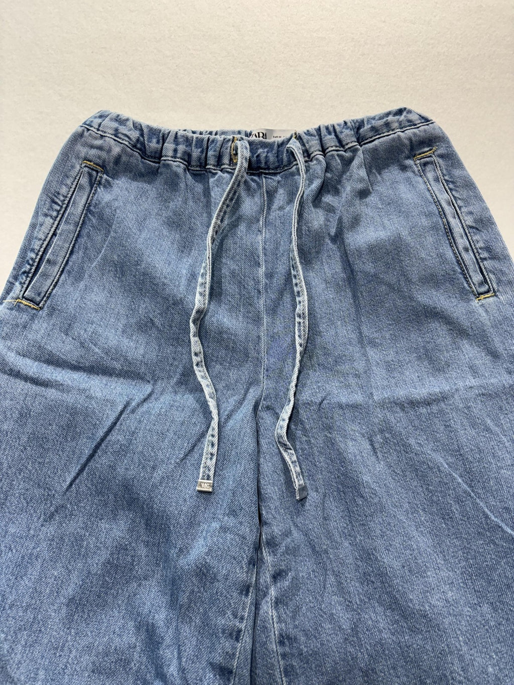 Zara Jeans Mens 30x30 Blue Medium Wash Relaxed Straight Elastic Waist Denim