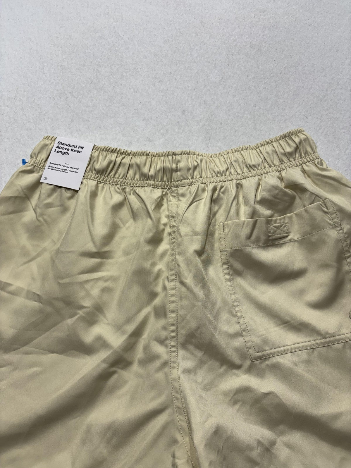 Nike Swim Shorts Mens Small Beige Standard Fit Above Knee Lined Pockets