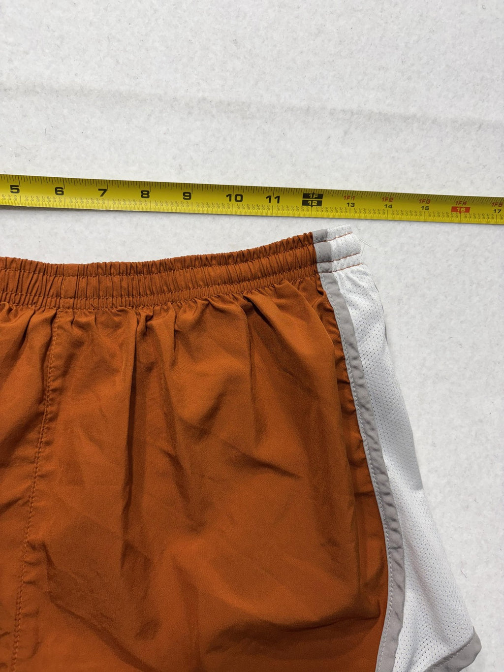 Texas Longhorns Shorts Womens Medium Orange NCAA Cross Country Nike FIT Running