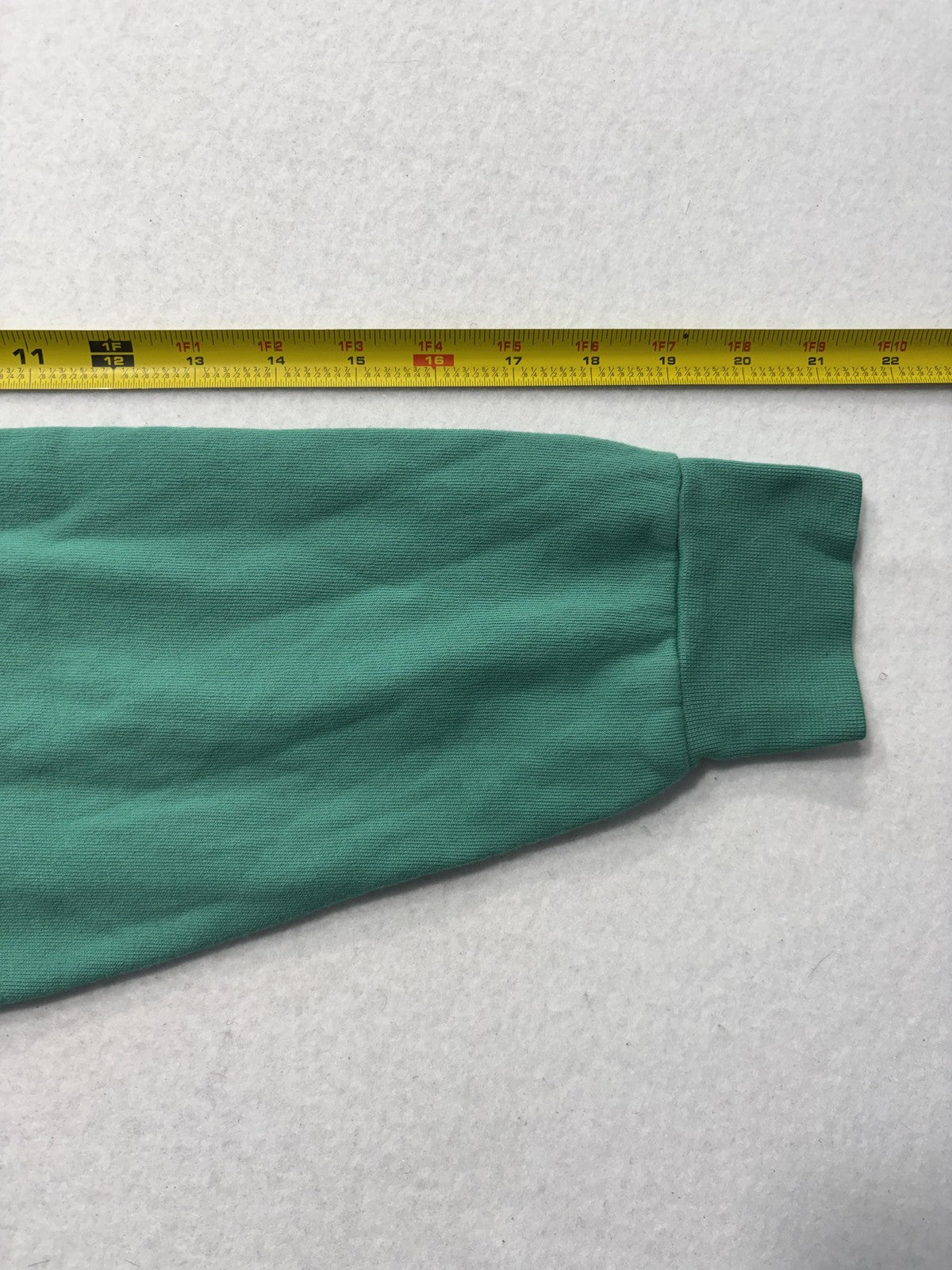 URTHWEAR Sweatshirt Womens Small Green Organic Cotton Cropped Fleece Pullover