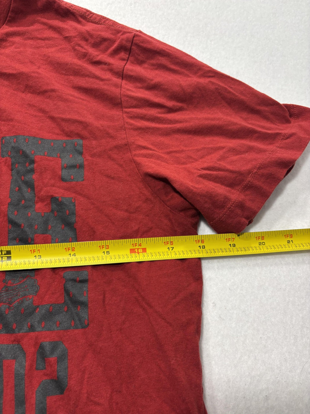 True Religion Shirt Mens Small Red Buddha Logo Graphic Tee Short Sleeve Cotton