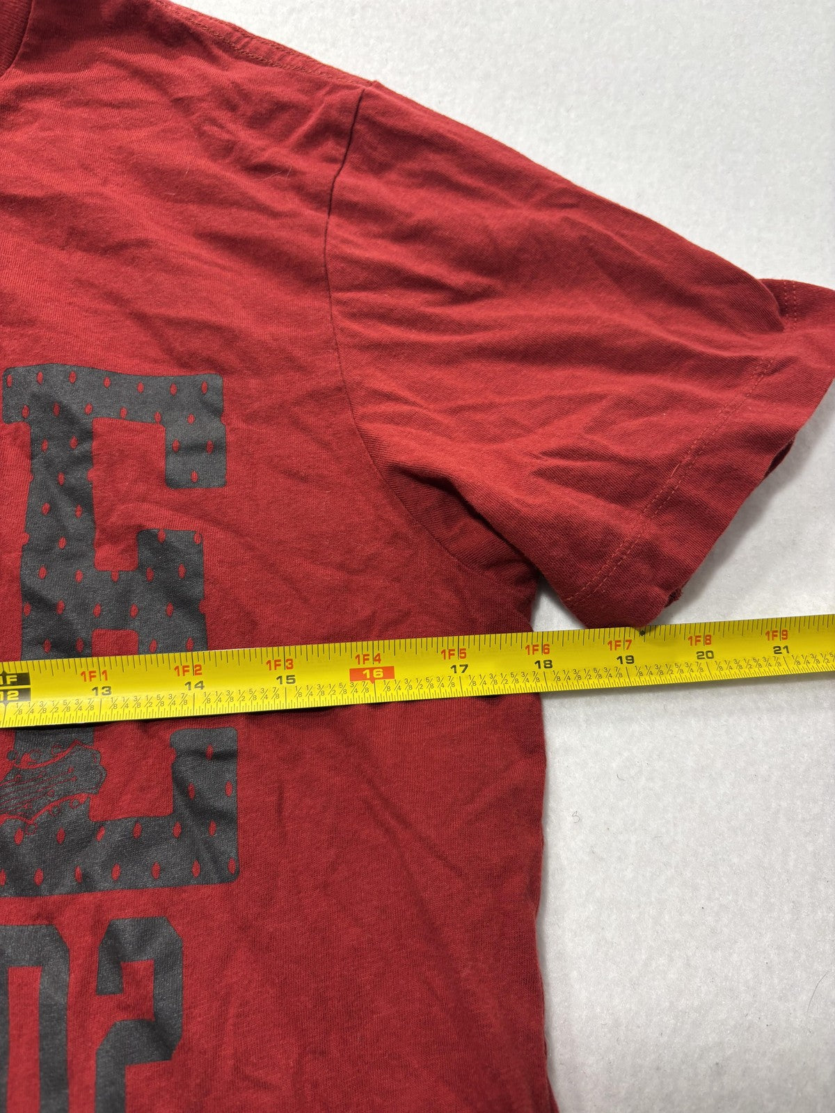 True Religion Shirt Mens Small Red Buddha Logo Graphic Tee Short Sleeve Cotton