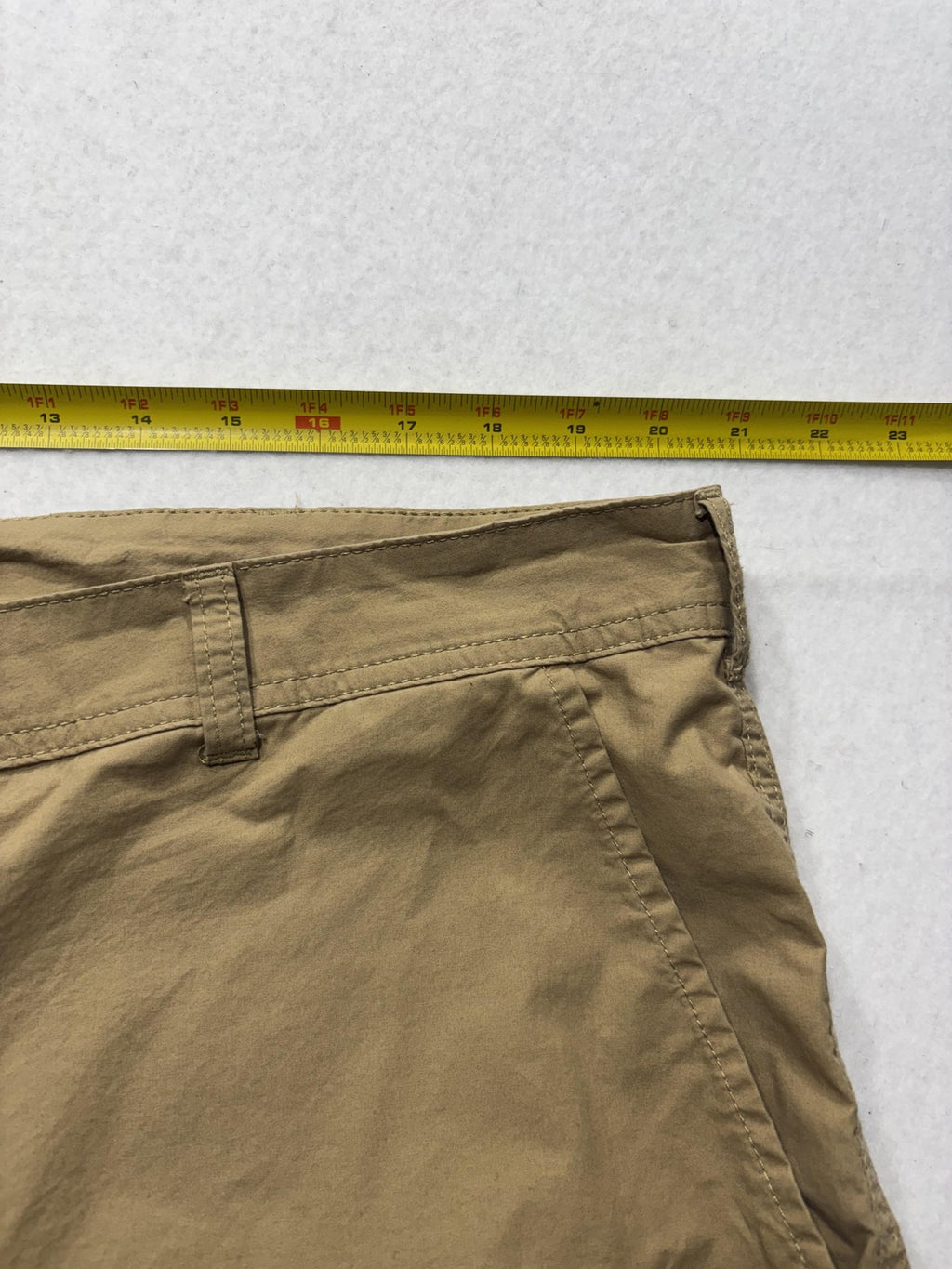 Columbia Chino Shorts Mens 40 Beige 9" Inseam Lightweight Canvas Casual Outdoor