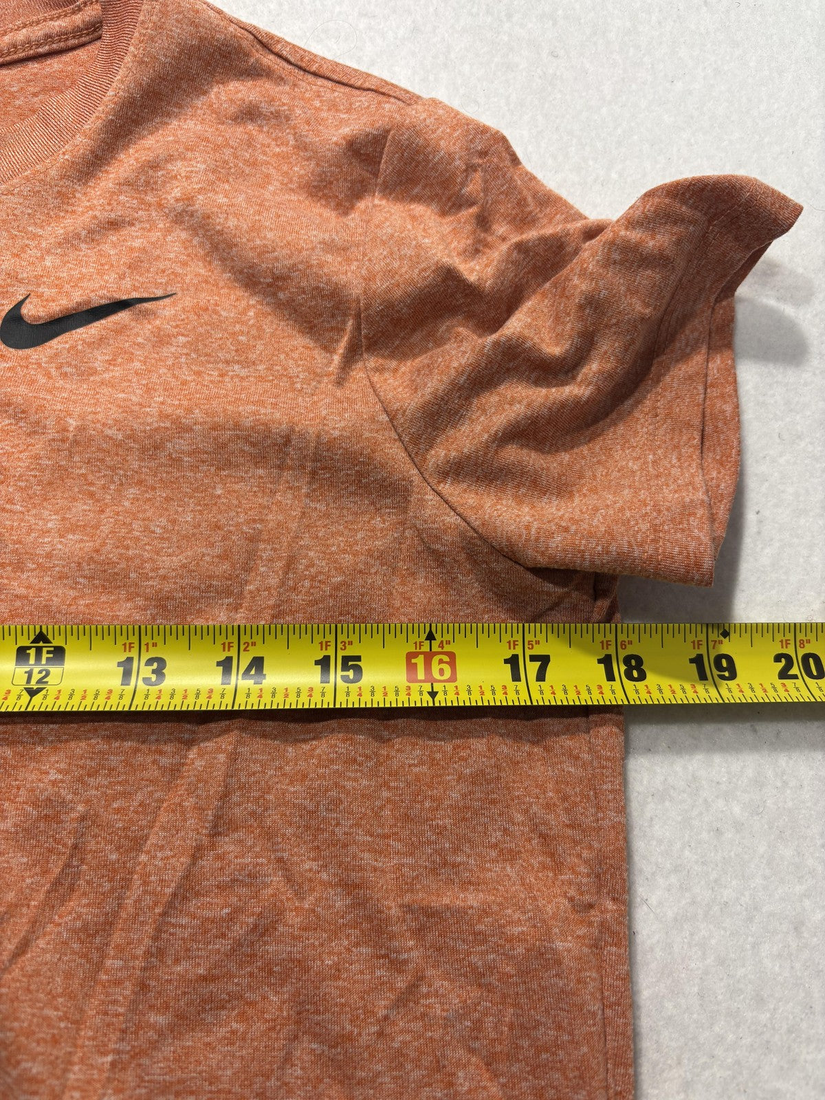 Nike Dri-FIT Shirt Mens Medium Orange The Nike Tee Short Sleeve Lightweight