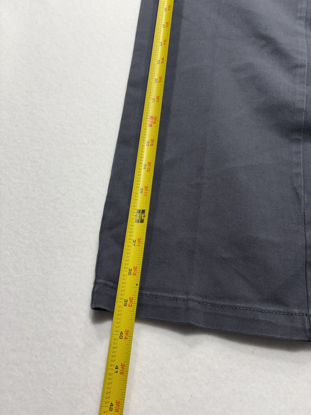 Banana Republic Chino Pants Mens 36x30 Gray Straight Leg Cotton Casual Work
