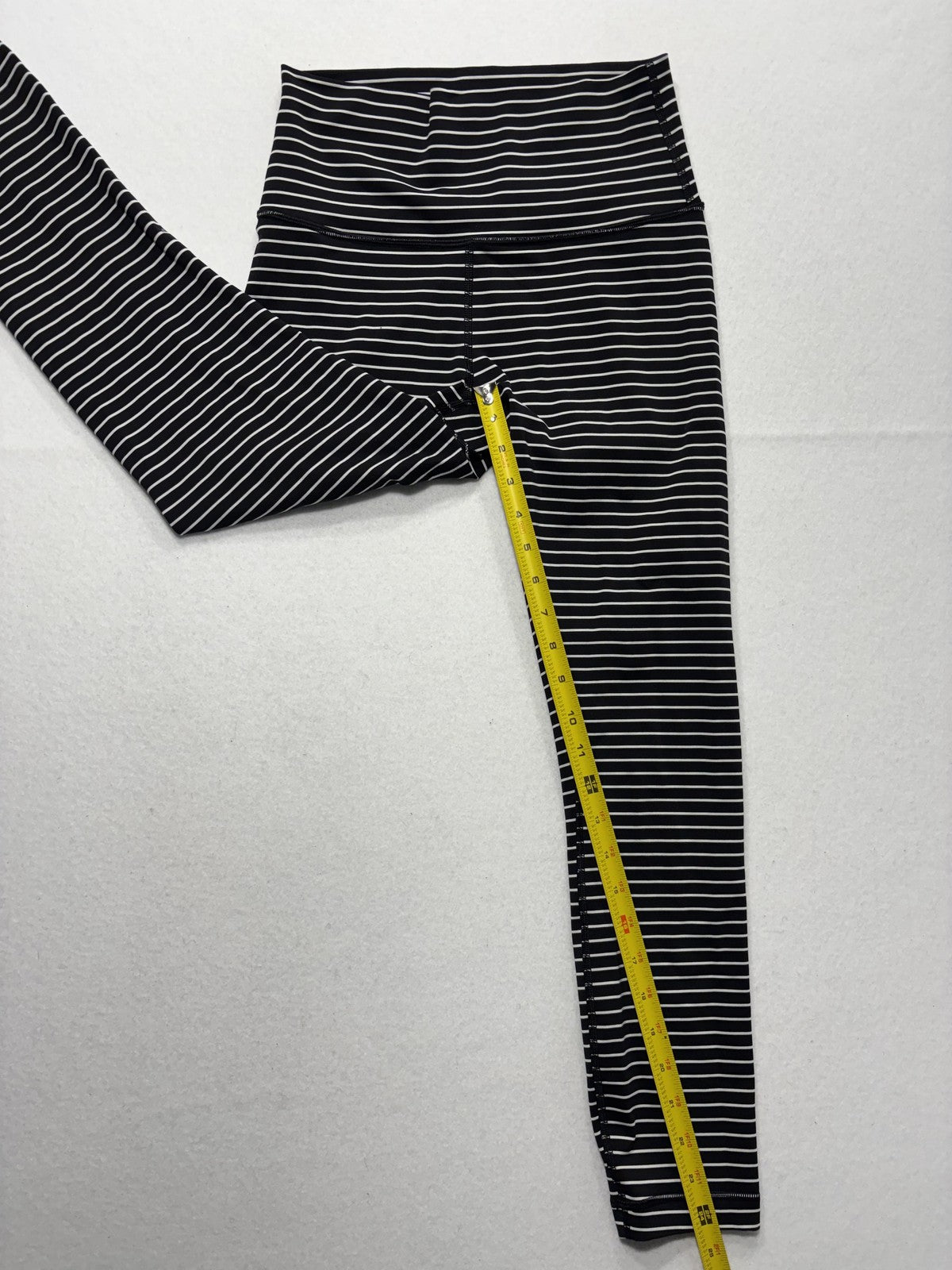 Lululemon Leggings Womens Small Black Stripe High Rise 25" Inseam Stretch Ankle