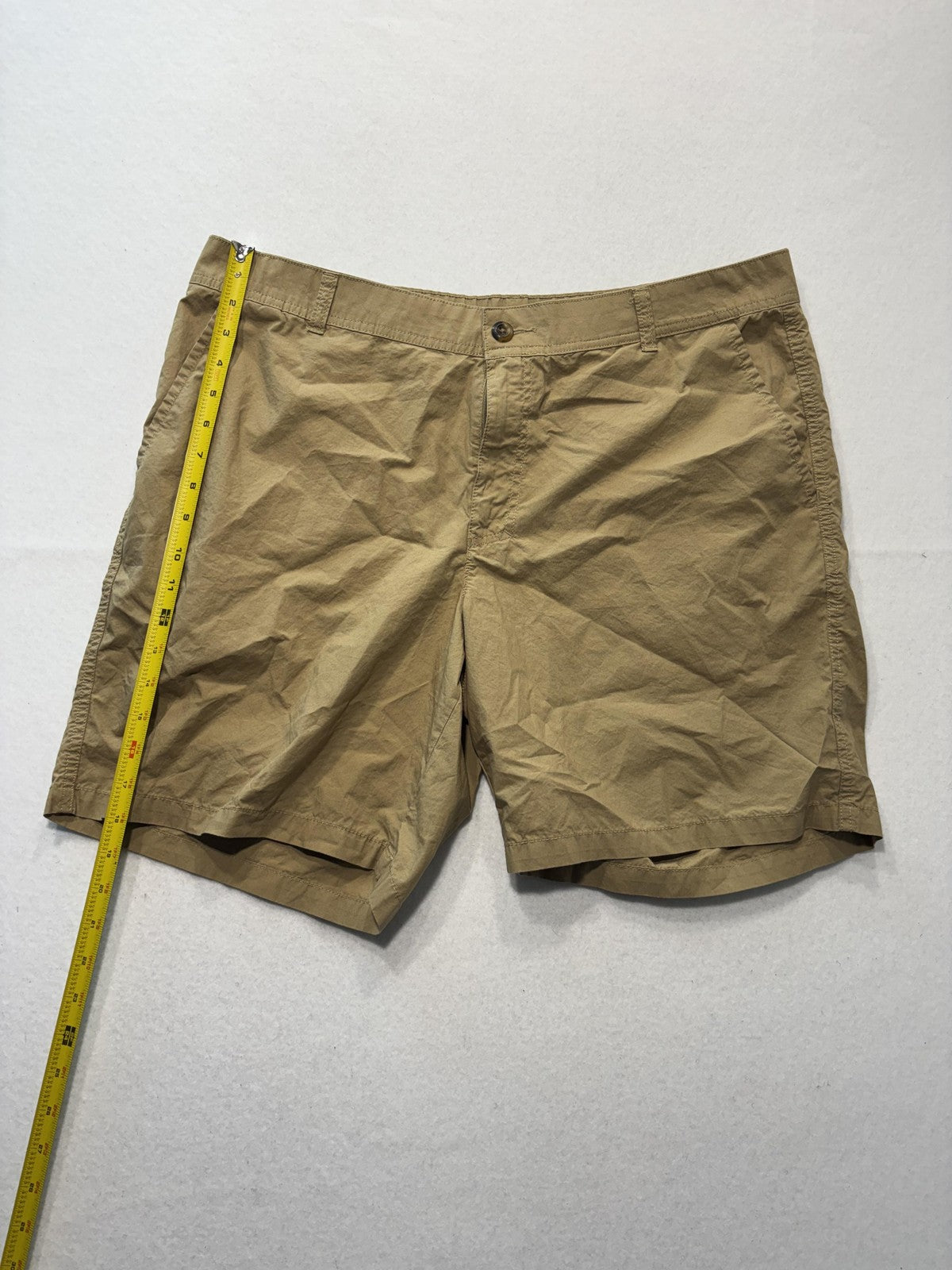 Columbia Chino Shorts Mens 38 Beige 8" Inseam Lined Lightweight Travel Casual