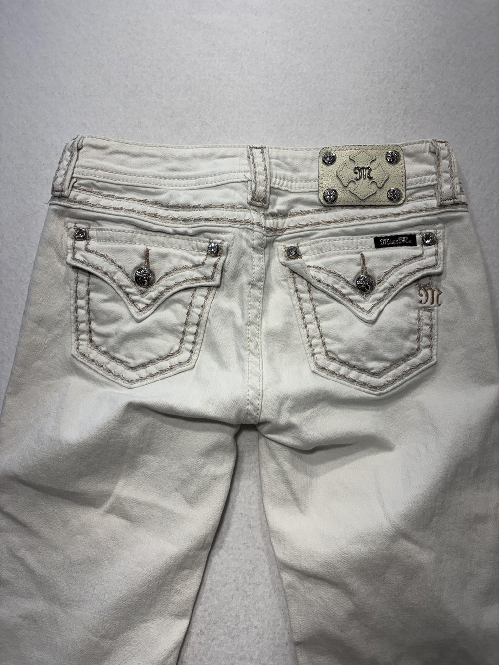Miss Me Jeans Womens 28 White Mid Rise Signature Capri Embellished Stretch