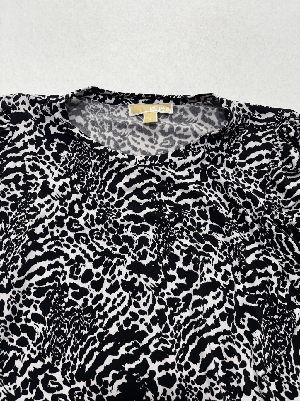MICHAEL Michael Kors Shirt Womens Large Black Animal Print Short Sleeve Tee
