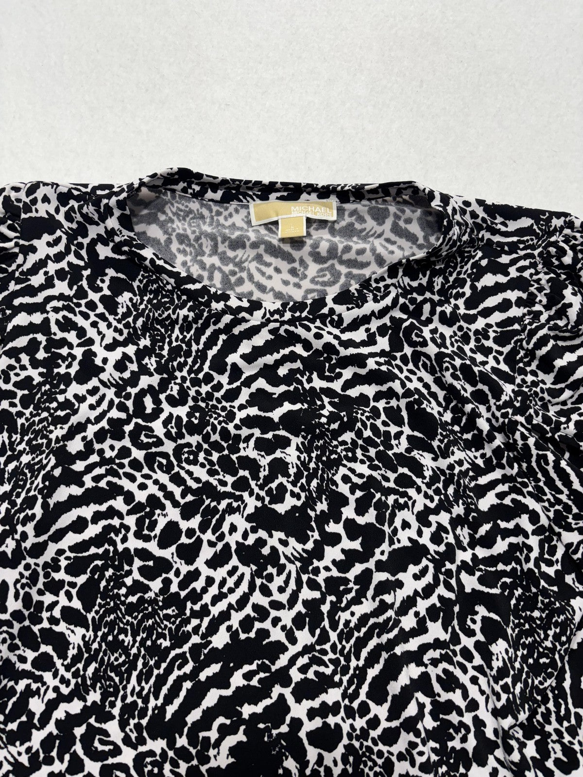 MICHAEL Michael Kors Shirt Womens Large Black Animal Print Short Sleeve Tee