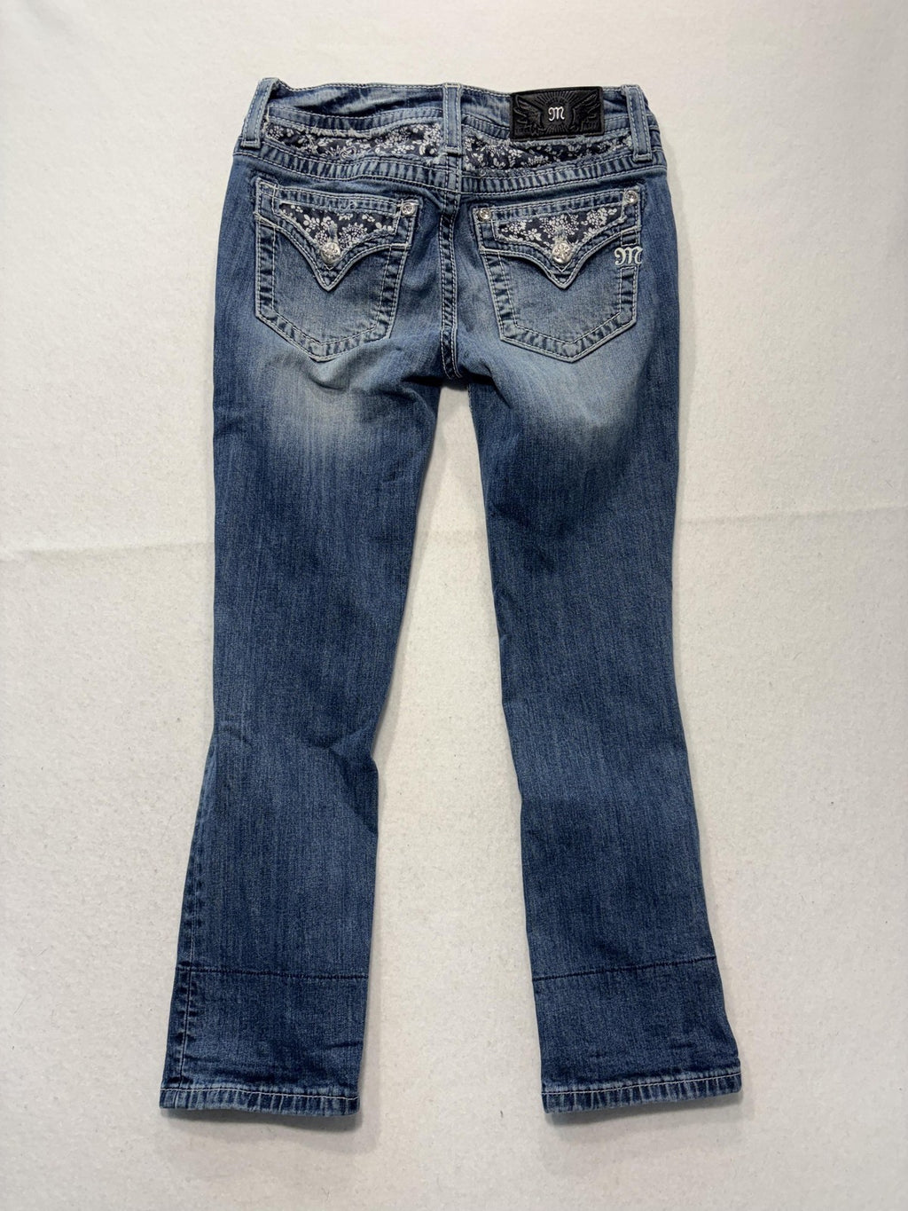 Miss Me Jeans Womens 26 Blue Medium Wash Mid Rise Capri Distressed Embroidered