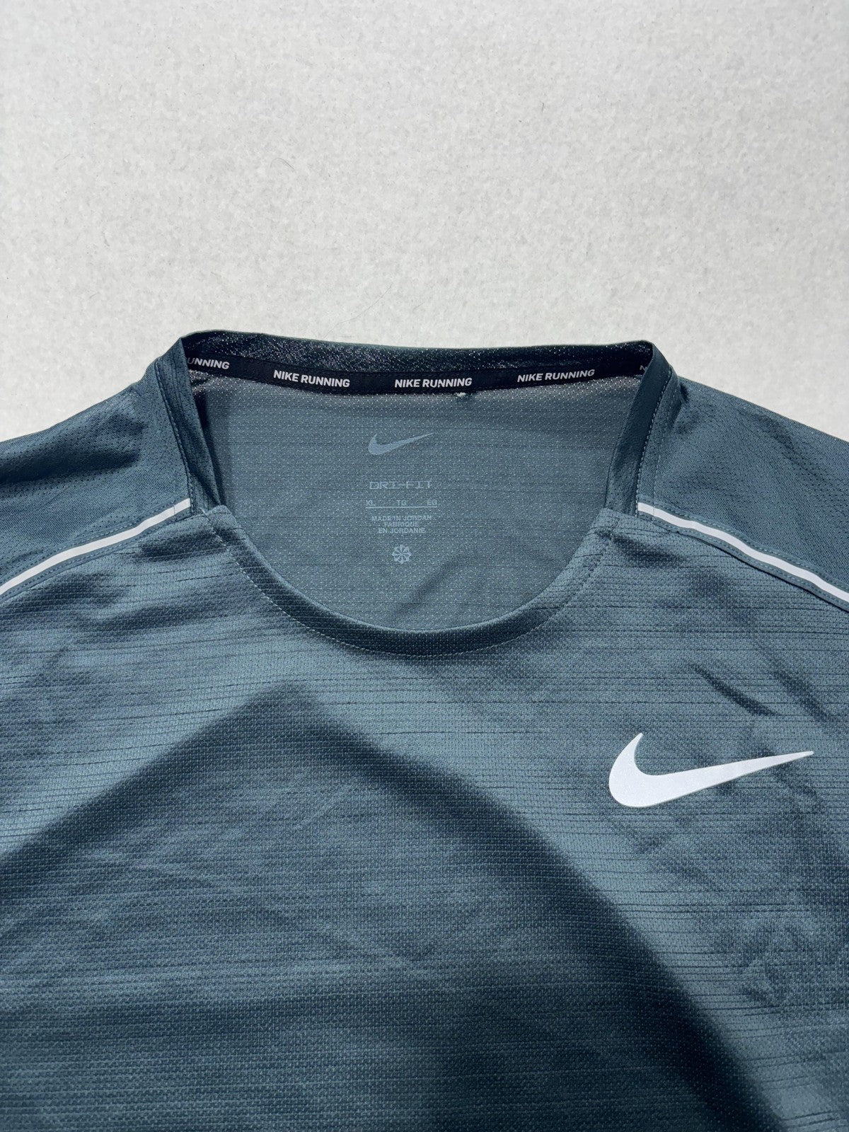 Nike Dri-FIT Running Shirt Mens XL Green Short Sleeve Reflective Tee AJ7565-328