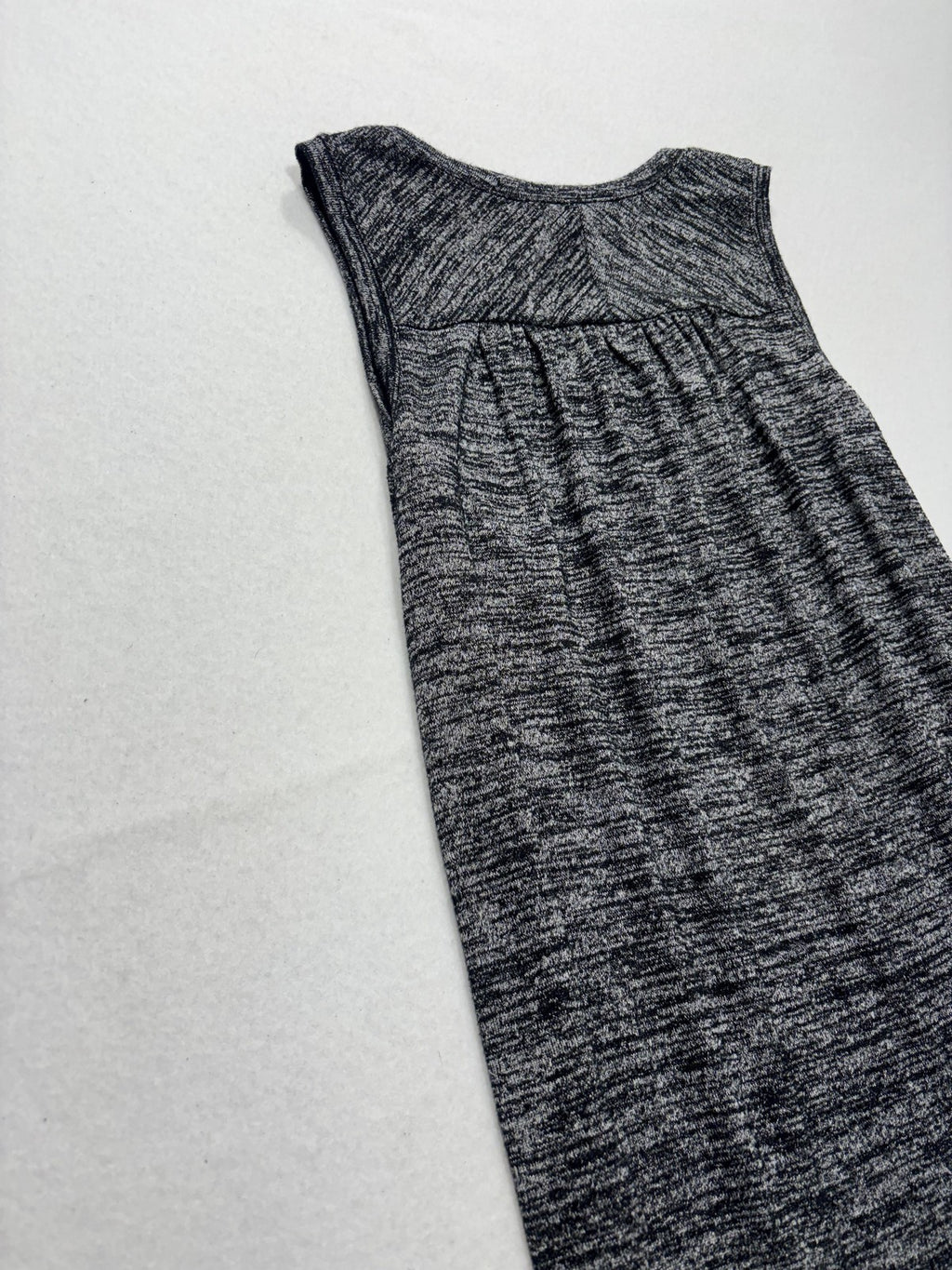 Banana Republic Tank Top Womens S Gray Scoop Neck Pleat Back Jersey Relaxed