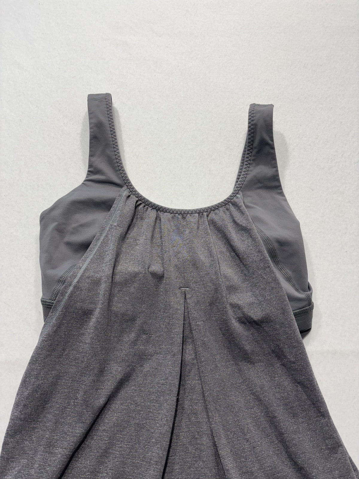 Lululemon Tank Womens Small Gray Scoop Neck Built In Bra Drawcord Hem Yoga Top