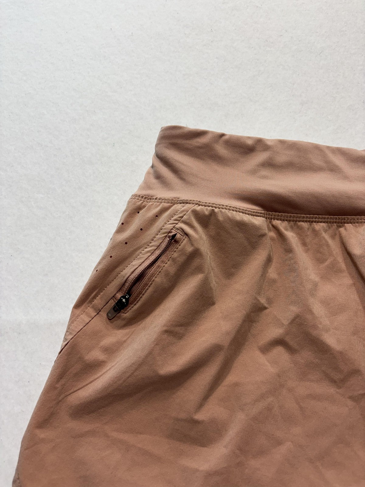 Nike Running Shorts Womens Medium Brown Dri-FIT Lined Zip Pocket Lightweight