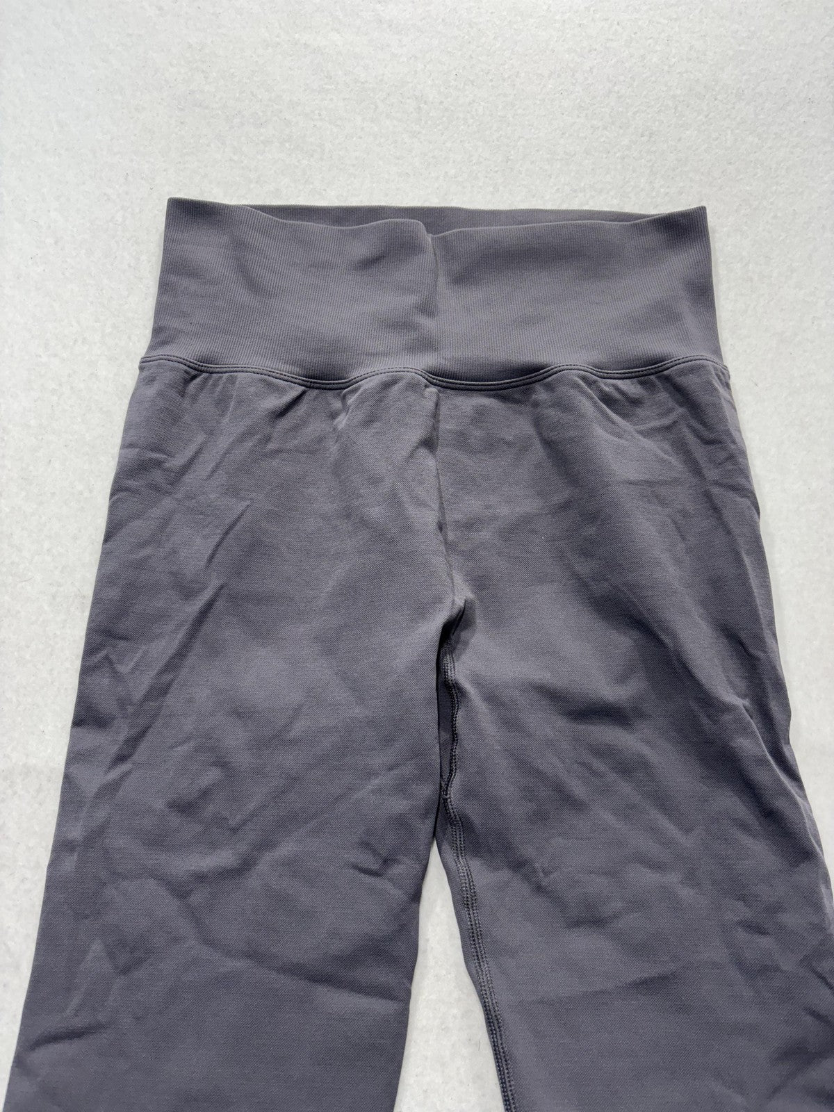 Unbranded Gray High Rise Ruched Back Shaping Leggings Womens Medium 24 Inseam