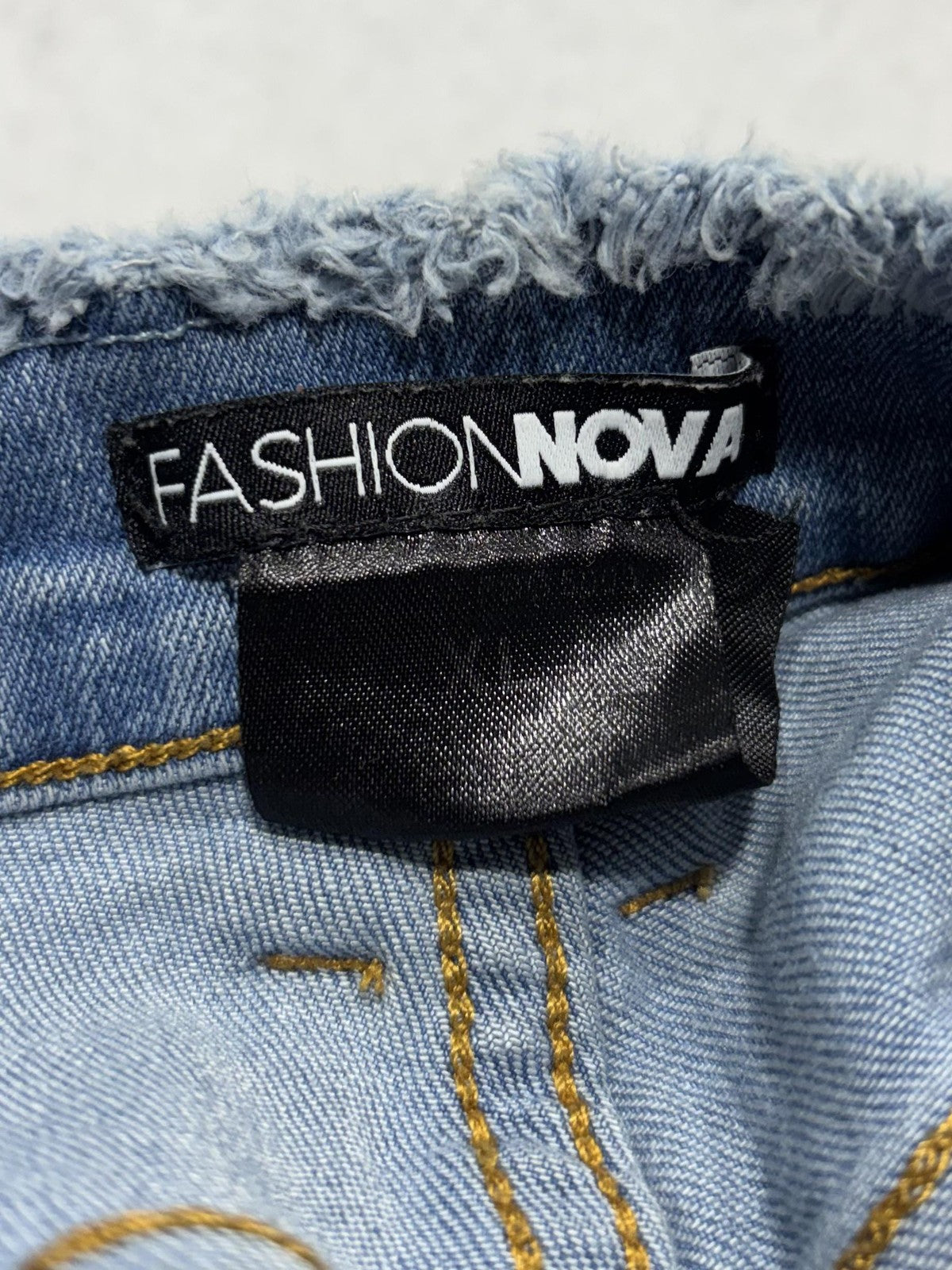 Fashion Nova Shorts Womens 32 Blue Denim Distressed Cut Off Raw Hem Relaxed Fit